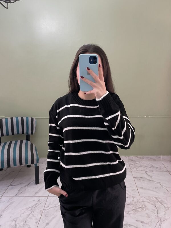 Sweater Rayado Básico
