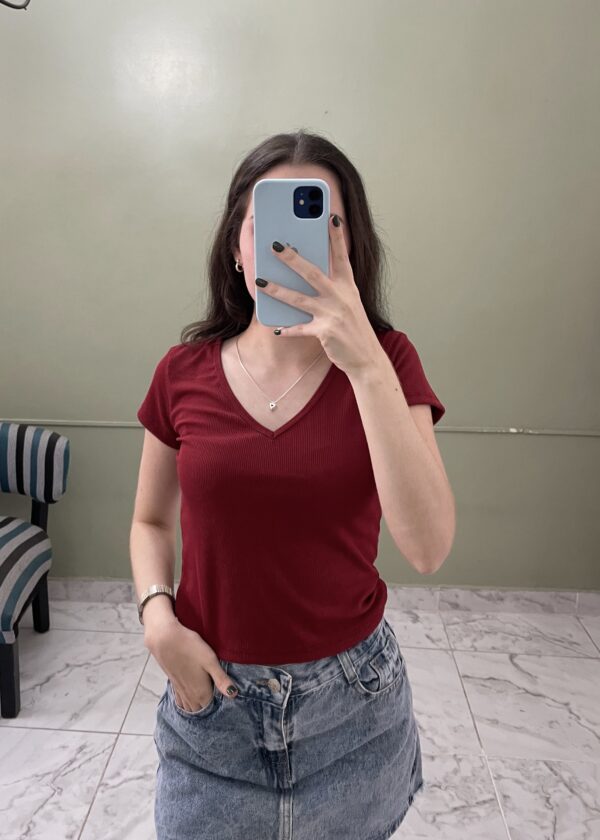 Remera Escote V