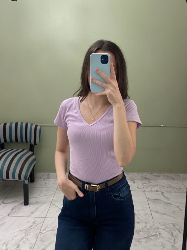 Remera Escote V
