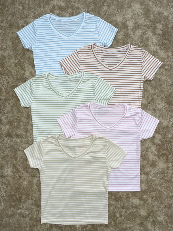 Remera Rayada Escote V
