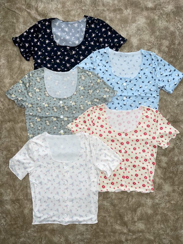 Remera Floreada Modal