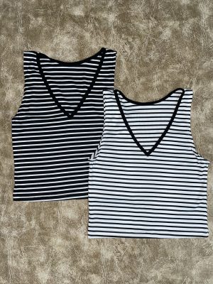 Musculosa Rayada en V